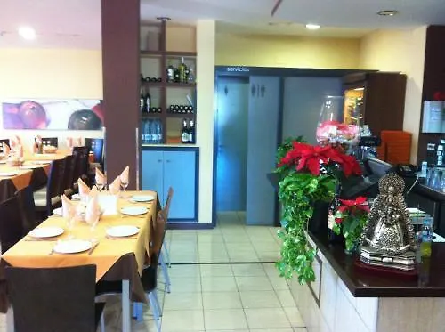 Hotel El Cruce Moraleda Moraleda De Zafayona 2*,  Spain